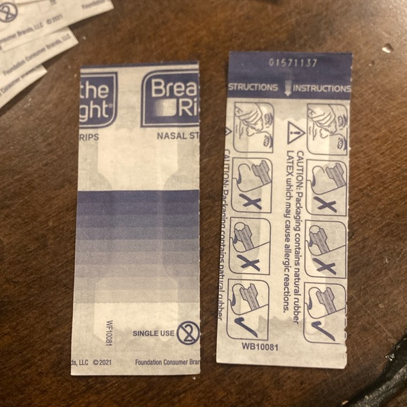 60 New Breathe Right Clear Large Nasal Strips - Picture 3 of 6